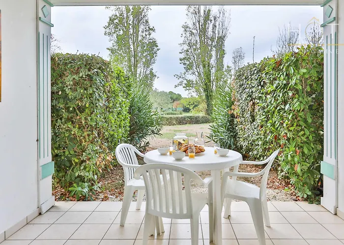 Superbe En Avec Piscine